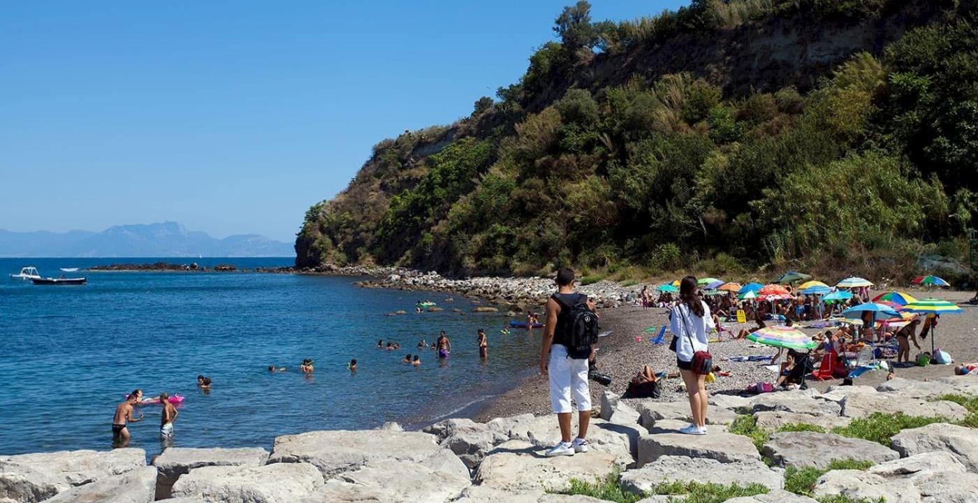 Casa Mika Hotel Procida Ruang foto